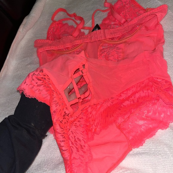 The Escanté Collection Neon pink lingerie - Picture 3 of 5